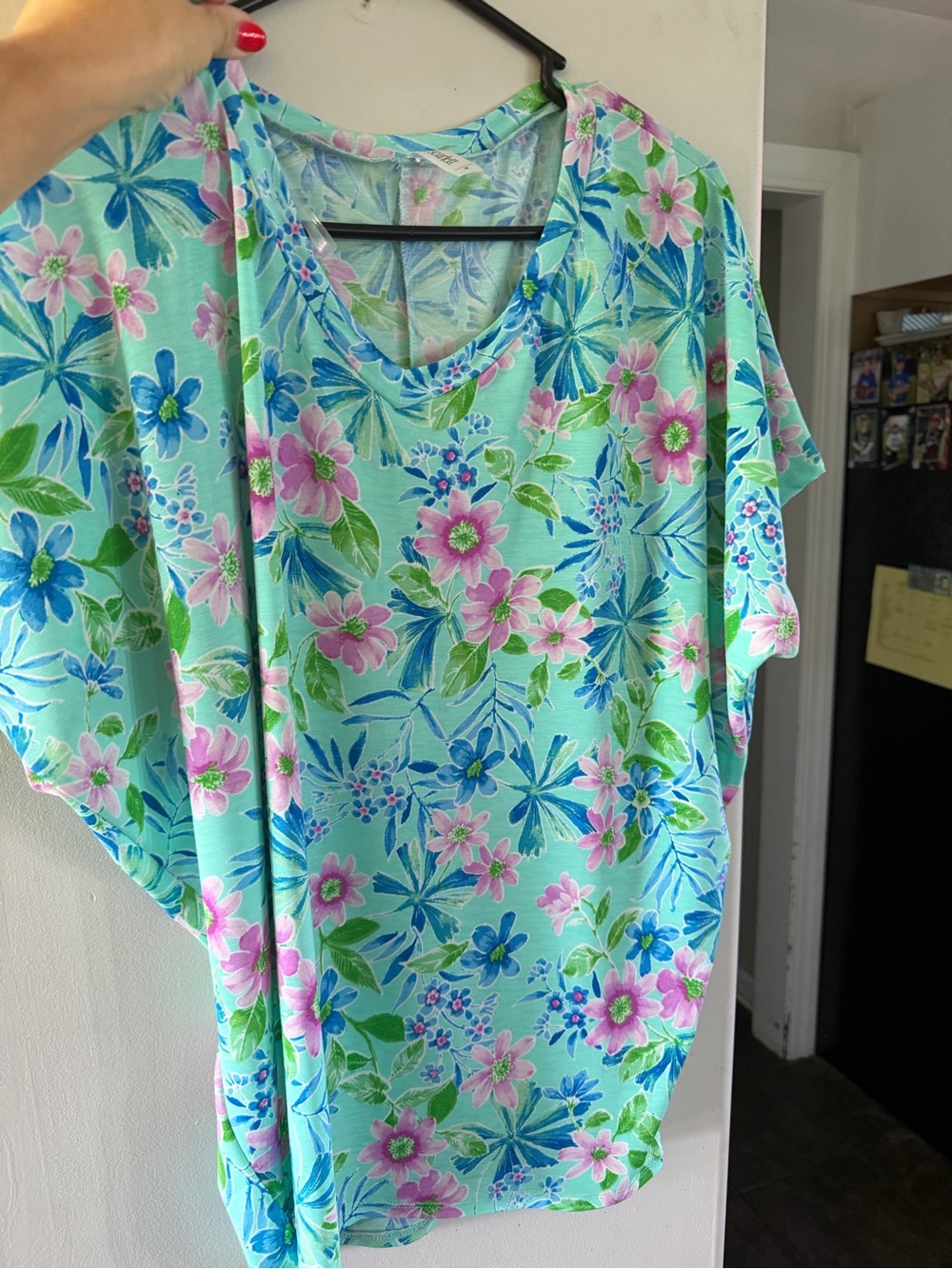 Dear Scarlett Mint Floral Short Sleeve Blouse size: Small